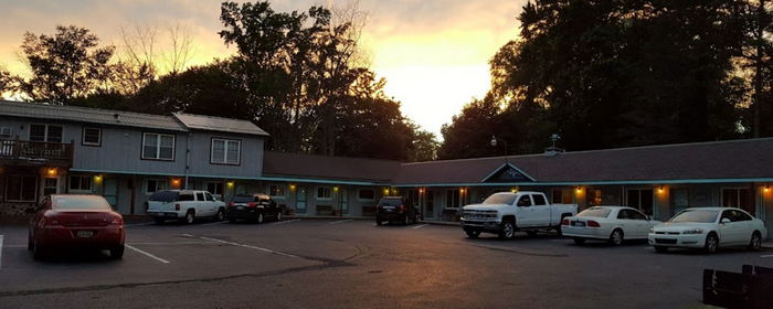 Travelers Motel (Sportsmen Motel) - From Web Listing (newer photo)
